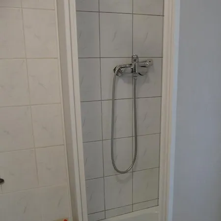Quarto em Acomodações Particulares Homestay In The Centre Of *